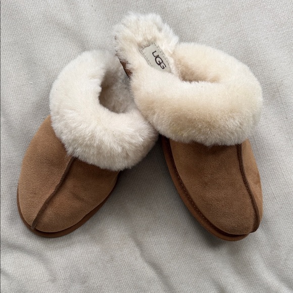 UGG Shoes - UGG Scuffette Slipper - Chestnut